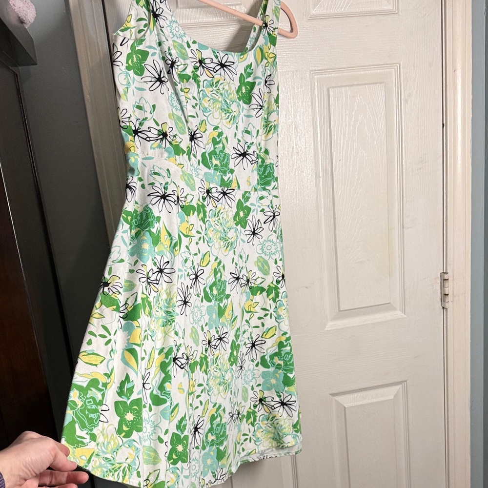 Green & White Floral Scoop-Neck Mini Dress